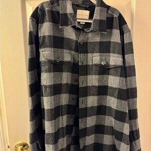 American Eagle Outfitters Charcoal Plaid Shirt